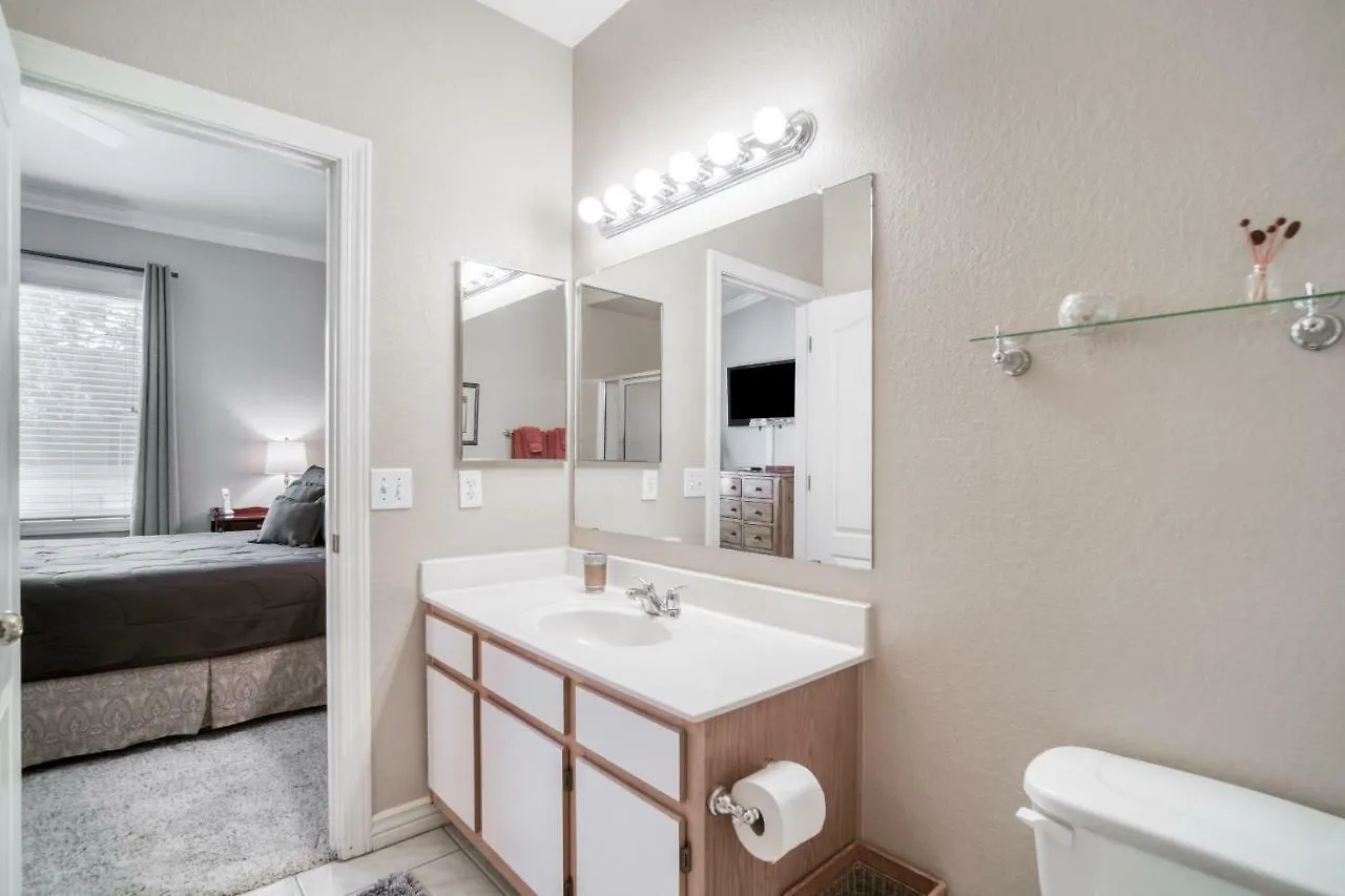 Pristine Top Floor Condo With Access To Clubhouse & Pools Phoenix États-Unis